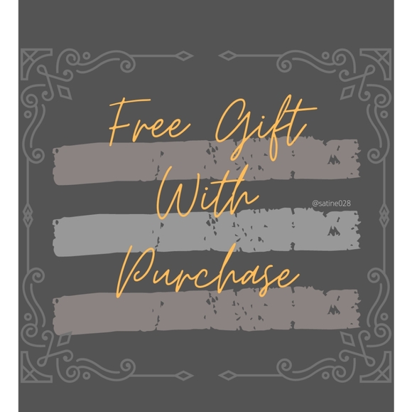 American Eagle Jean Shorts - Picture 6 of 6